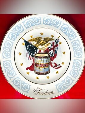 Avon “Freedom” Collector Plate 1974 Enoch Wedgwood Patriotic USA England Vintage